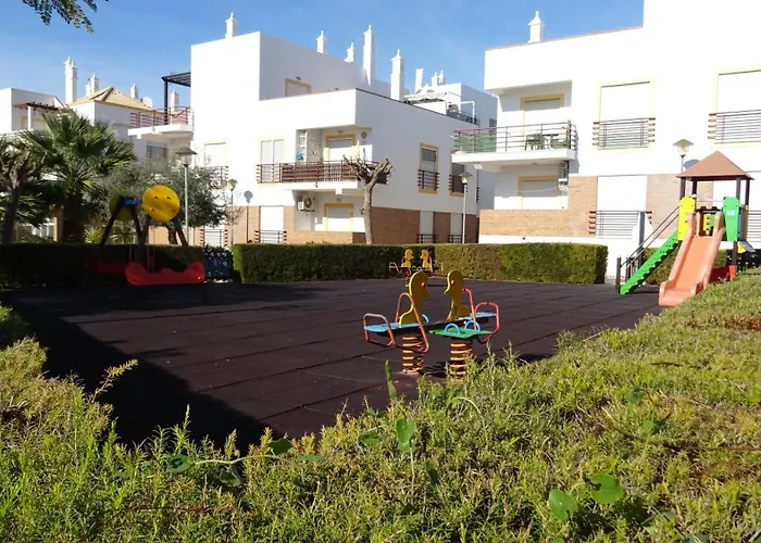 Quinta Gomeira By Amandio Batista Cabanas De Tavira