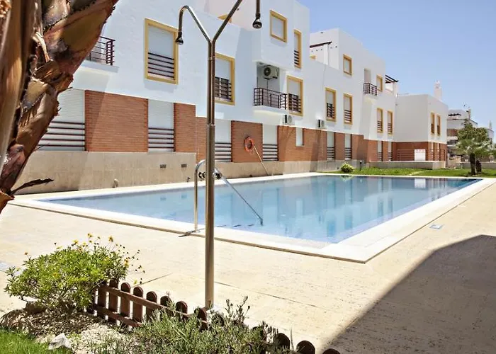 Apartment Quinta Gomeira By Amandio Batista